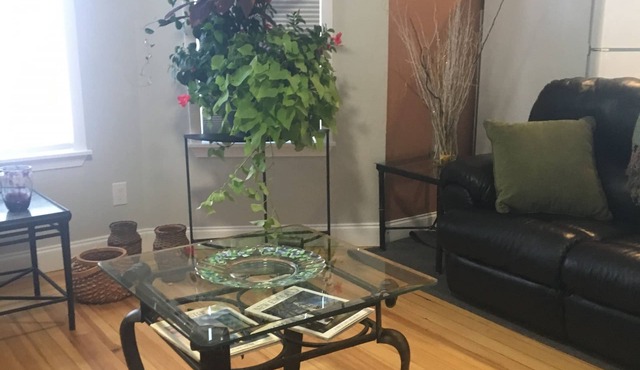 3RD Floor unit · Sun-Drenched, Quiet 3rd Floor,3 bedrooms