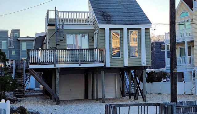 3rd from the Ocean in Harvey Cedars!