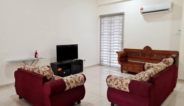 3Storey House 13Pax Family Suite