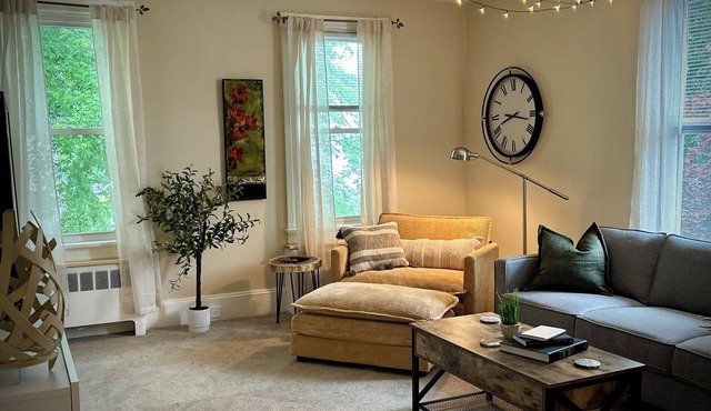 "3Thirty2" - near IPT, 10min to LLW Series-AC/off street parking