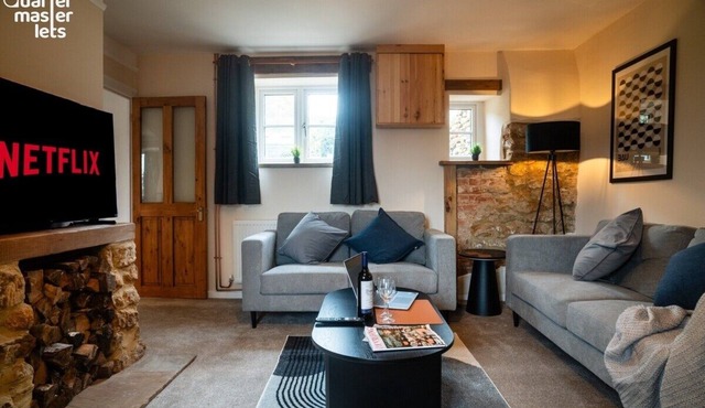 3x Bedroom House (Sleeps 6x)