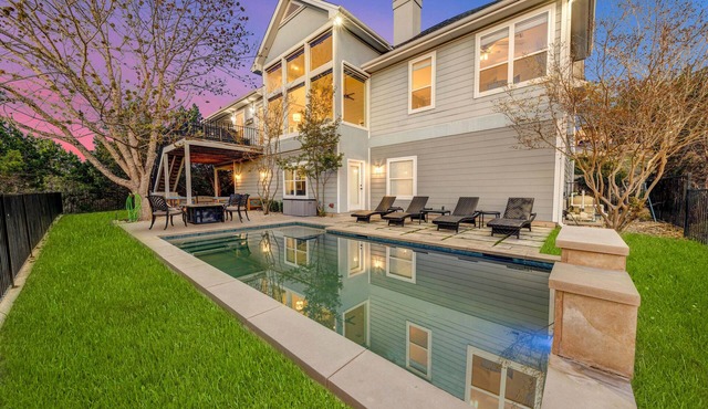 4,000 Sqft Lakeview Retreat with Private, Heated Pool, 6 bed, 4 bath