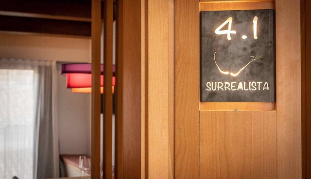 4-1 Surrealista - Attic Premium