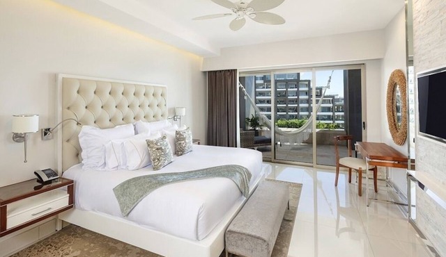 4,198-square-foot oceanfront suite is chic and modern