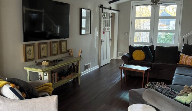 4/3 Family Home minutes from all ATL attractions!