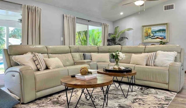 4/3 HtdPool w/Tiny House-Beaches- Golf-Roger Dean