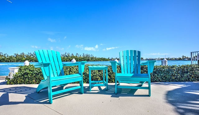 4/3 pool home-Best Boating Location, BEST Views & an amazing Oceanfront Property