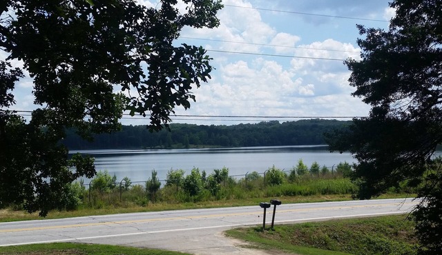 4-5 Bedroom Furnished Close to Athens and I85/316