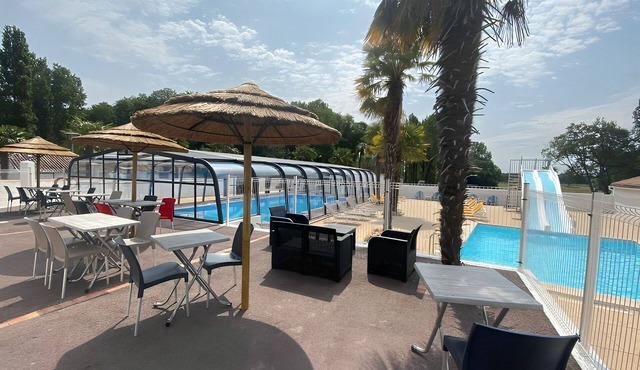 4/6 berth mobile home on a campsite in Notre Dame de Riez (85)