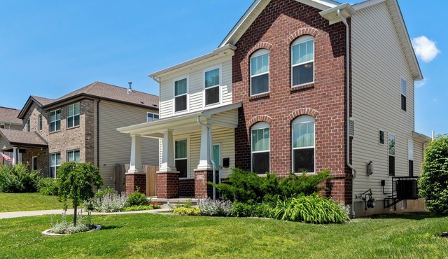 ⭐4.92★ Modern 4BR w/Garage Near SLU & Hospital | Sleeps 10 | Quiet