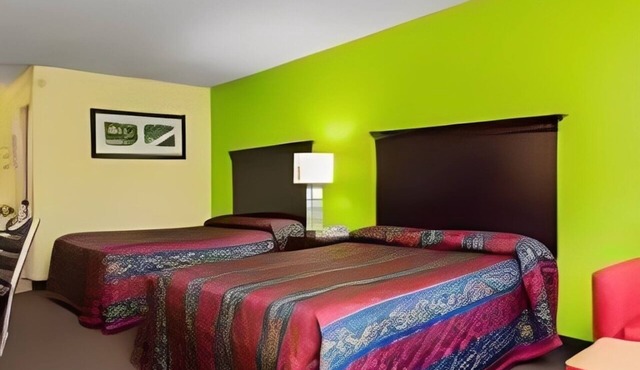 4 Accommodations for Family Stay near Dueling Grounds Racetrack | Free Parking