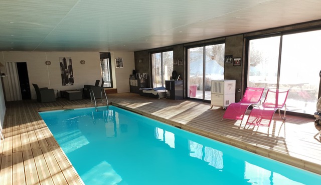 4 * ACCOMMODATION ONE OF MAY