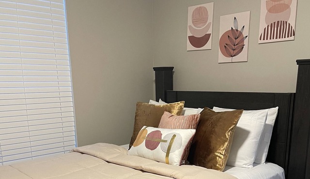 4 bd Luxury King & Queen Suites - Mins to Marietta