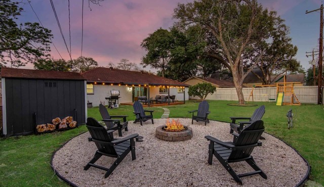 4-BD Mid-Modern Century with Firepit & Playground