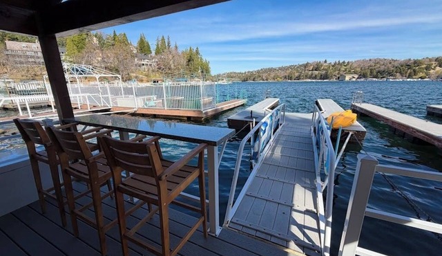 4 BD W/Lake Access, Grill, Fire Pit, A/C, Optional Dock