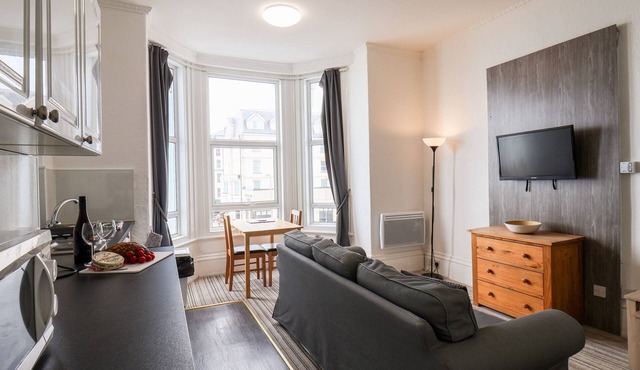 4 BEACH VIEW @ BEACONSFIELD HOUSE in Bridlington