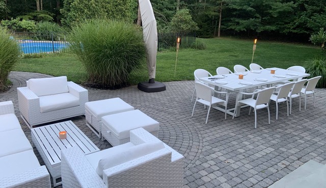 4 Bed/2.5 Bath Stunning North Fork retreat with Heated Pool & Hot Tub