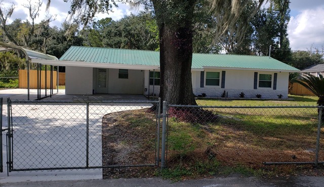 4 bed/2 bath city home