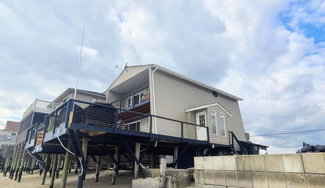 4 bed/2 bath Little piece of paradise! Pet friendly