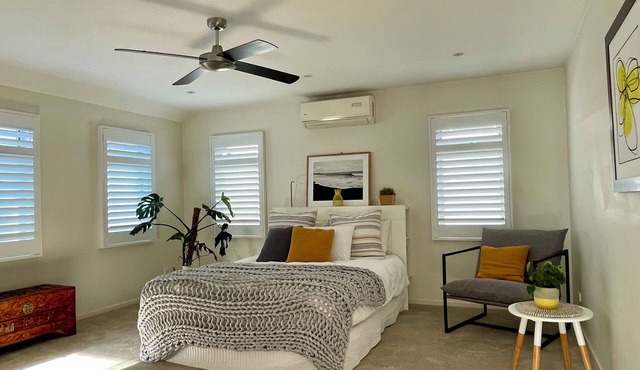 4 bed 2 bath. Sleeps 8. Elwood village and beach.