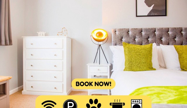 4 Bed - 2 Baths 1 Walk in Shower Lots of Parking