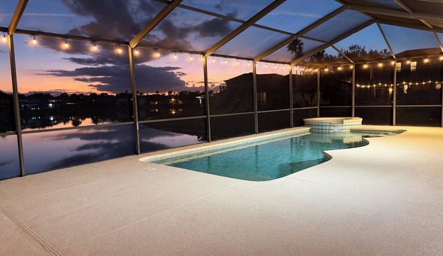 4 Bed,3.5 Bath, 2 Masters Sf Pool/Kiddie Pool, Lakeside