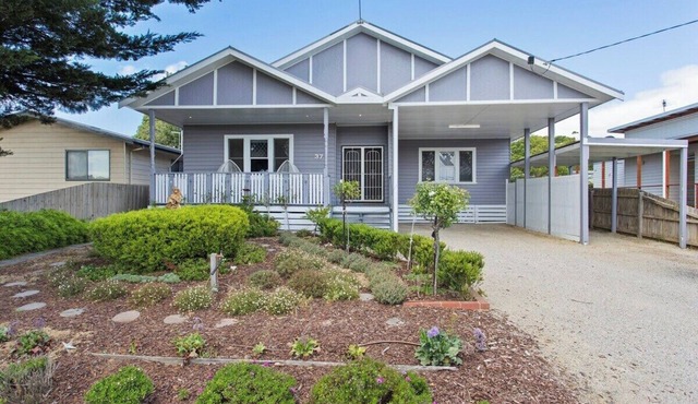 4-Bed 3-Bath Sunset Haven