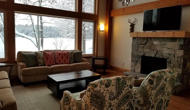 4 bed 3 bath Villa on Lake Muskoka!