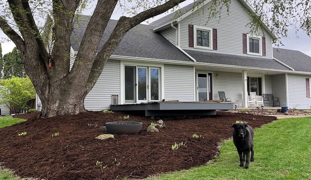 4 Bed, 3 Bath w/Pool, Hot Tub, Gym, Fire Pit on Lake Windsor Golf Course