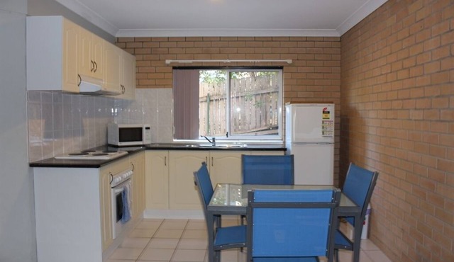 4 Bed (3 Night Min) (Retreat on Surf Beach)