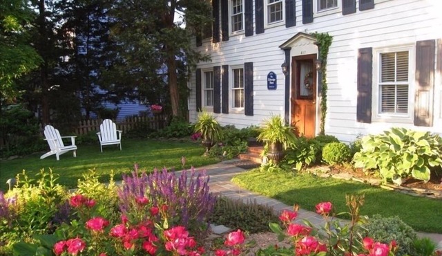 4 bed. 4 bath. FREE BEACH BOX/Cove Beach, Free Linens Off Street Parking