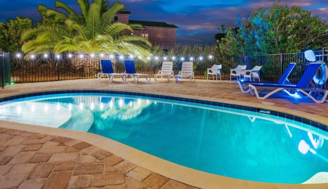 4 Bed - 5 Bath – Pet Friendly - Just Renovated- Steps to Beach- Private Pool & Hot Tub!