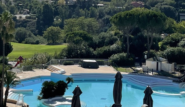 4-bed accommodation in the heart of the CAP ESTEREL village