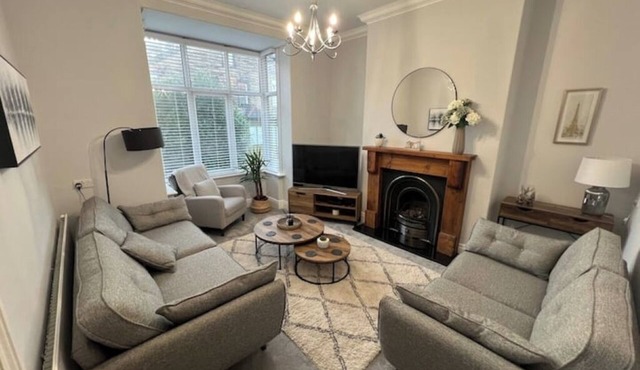 4 Bed End Terrace - Sleeps 7