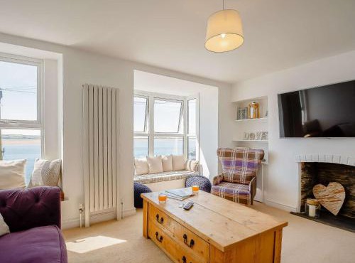 4 Bed in Aberdovey 87520