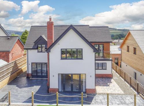 4 Bed in Bishops Castle 94072