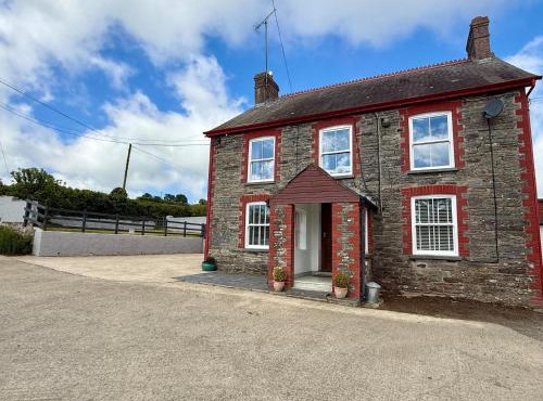 4 Bed in Cardigan 82766