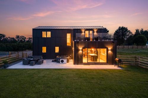 4 Bed in Crosby oc-b31135