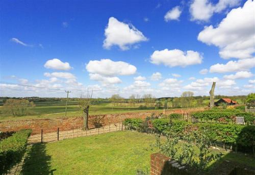 4 Bed in Halesworth oc-mdh