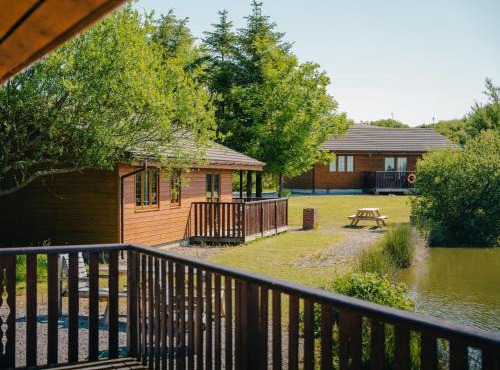 4 Bed in Higher Clovelly 00360