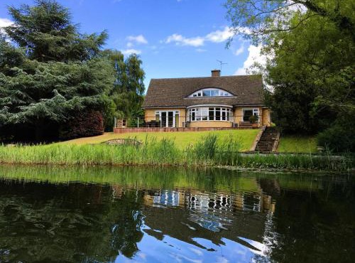 4 Bed in Peterborough oc-93450