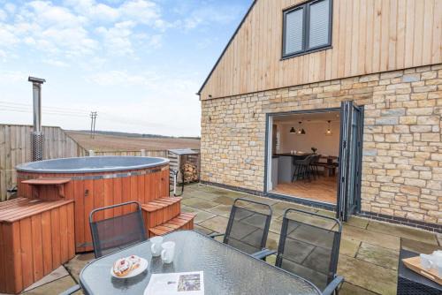 4 Bed in Pleasley Vale oc-c30857