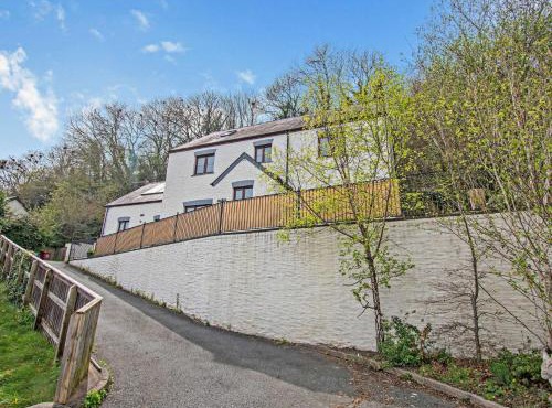 4 Bed in St Dogmaels 93465