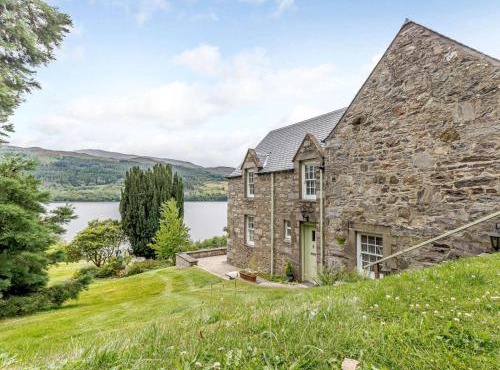 4 Bed in Strathtummel CA274