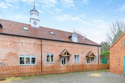 4 Bed in Wellesbourne oc-t30595