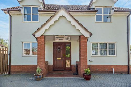 4 Bed in Woodbridge oc-s27356