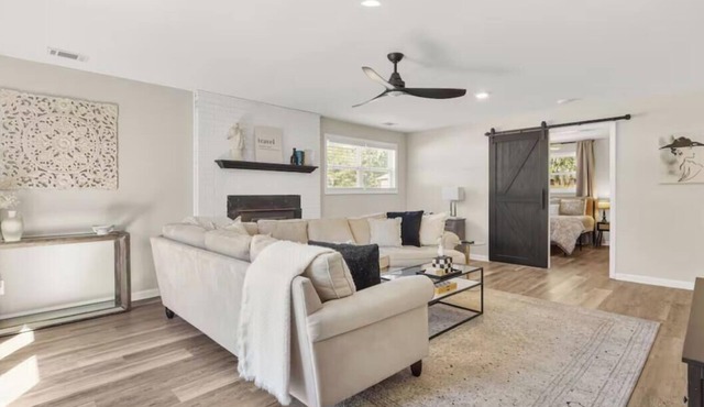 4 Bed Modern Retreat - Near Savannah - Game room