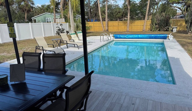 4 Bed pool House by Bay! Lido & Siesta Key Beaches very close