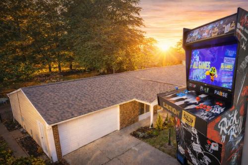 4 Bed Ranch-Fire Pit-Pet & Kid Friendly-King Bed-Arcade