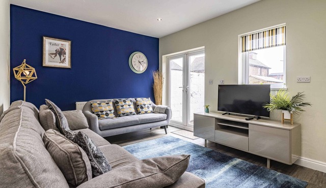 4 Bed Terraced House in Beeston with Convenient City Centre Access